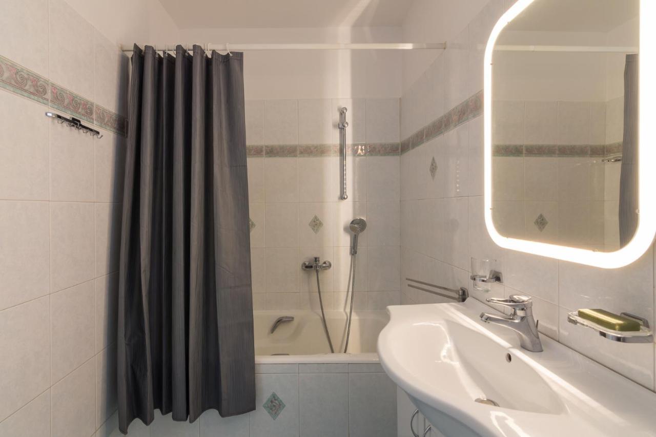 Breathtaking Acropolis View From An Elegant 3Br Apt Atenas Exterior foto